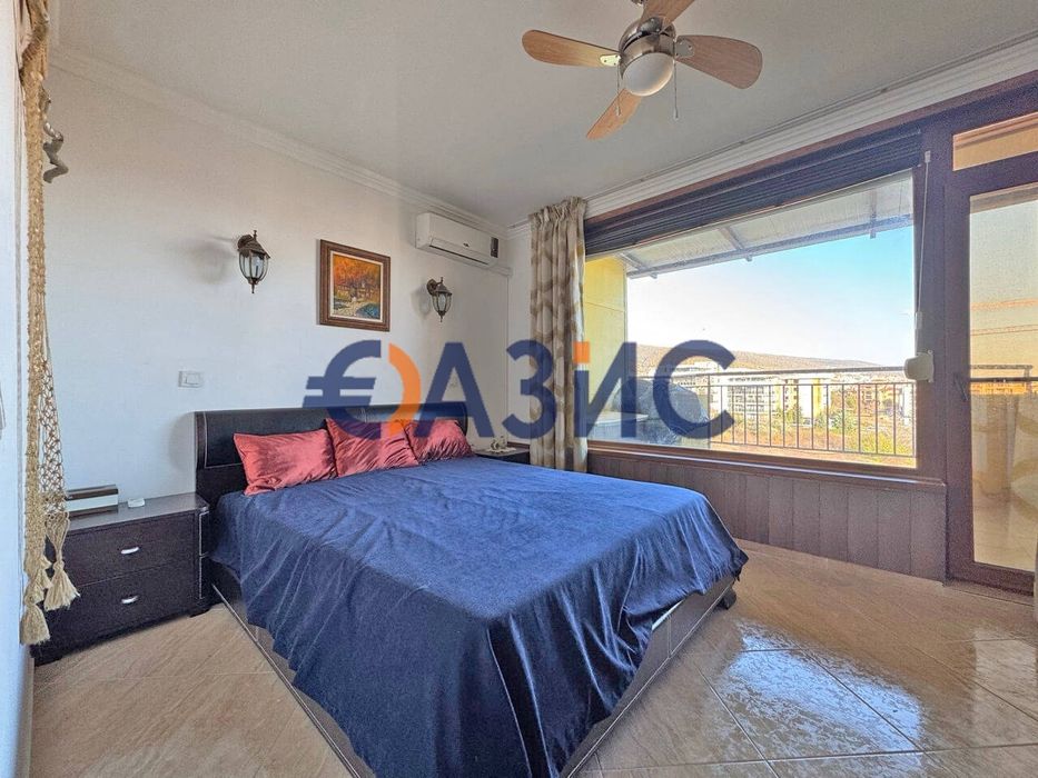 Продава се Двустаен апартамент в Свети Влас - 148 кв.м за 403 €/кв.м - Снимка #1