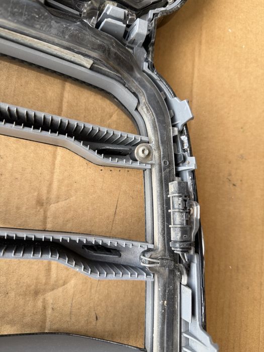 BMW X5 X6 X7 G05 G06 G07 оригинална Iconic Glow LED маска карбон тунин