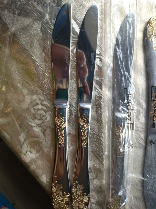 Ножи сервировачные новые.