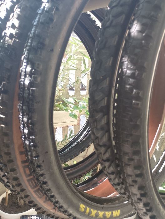 Гуми за колело с хубав грайфер
