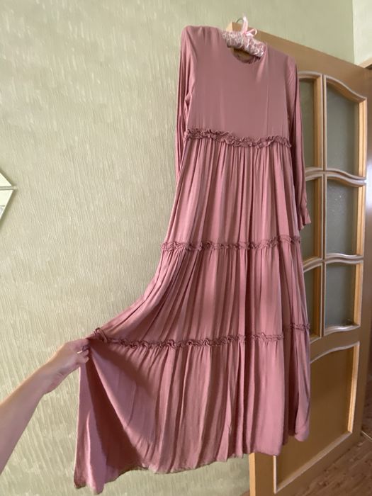 Платья новые , 42-44 размер и 46