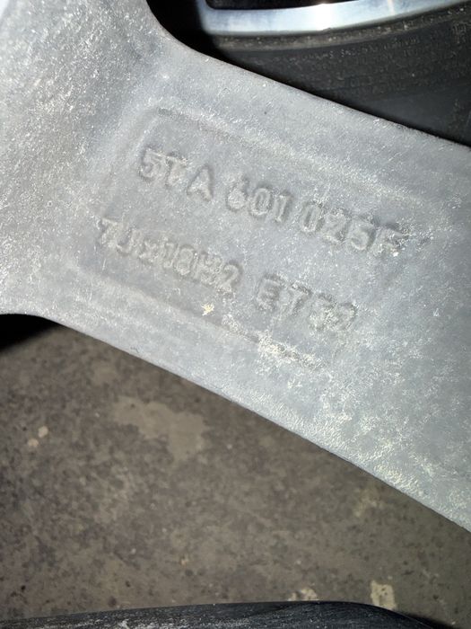 Оригинални Rline джанти за VW Touran