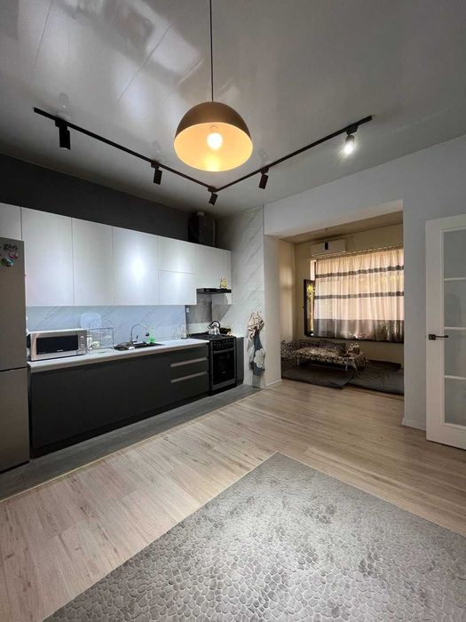 Продаётся дом. Ховли сотилвотти.