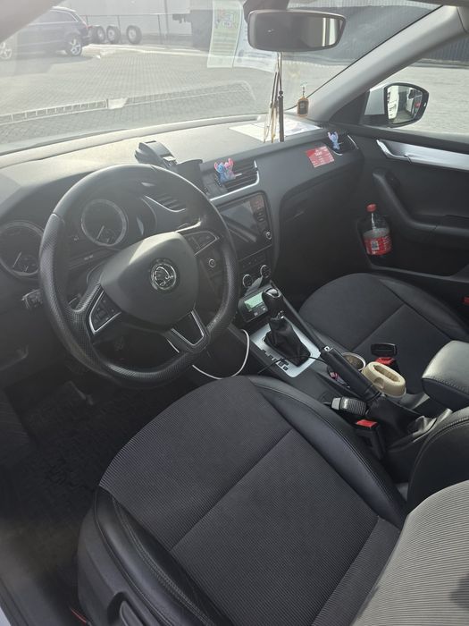 Cesionez Firma Taxi SRL cu Skoda Octavia