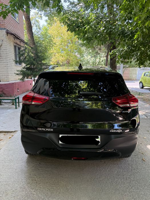 Tracker 2024 premier plus