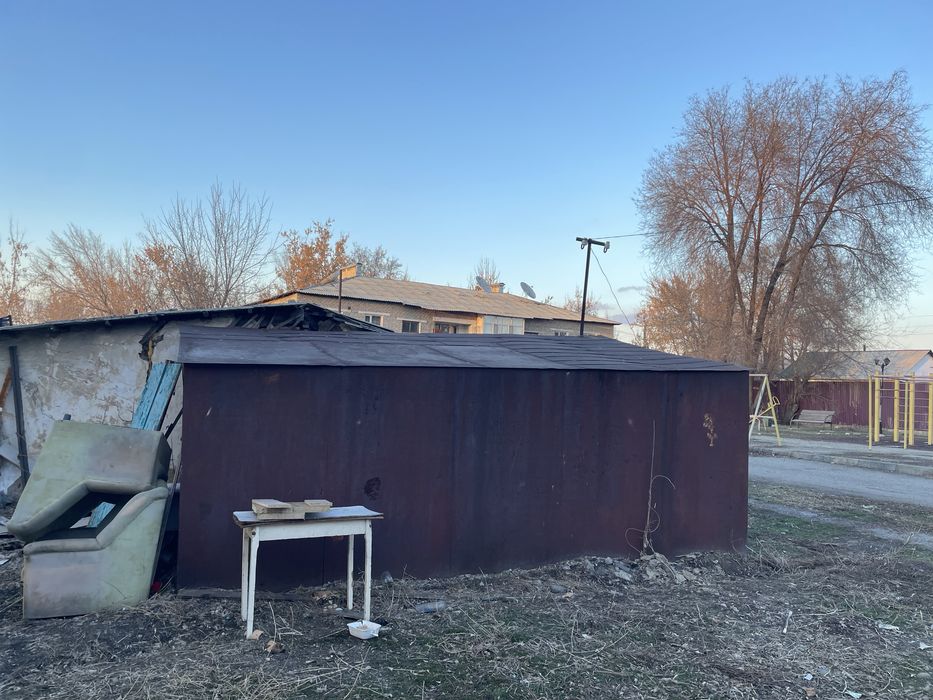 Продам гараж 5,5м на 3м