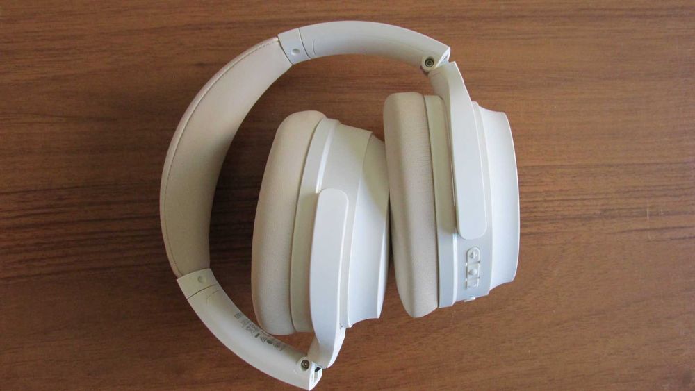 Нови Bluetooth Edifier слушалки с микрофон