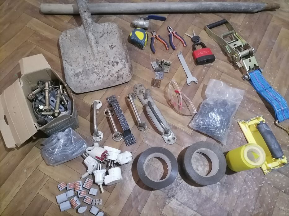 Продам инструменты бу.