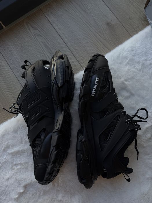 Balenciaga Track
