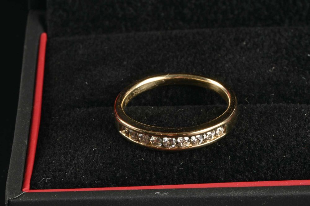 Златен Пръстен Халка Злато 585 (14К) с 9 диаманта 0.336 кт. Размер 54