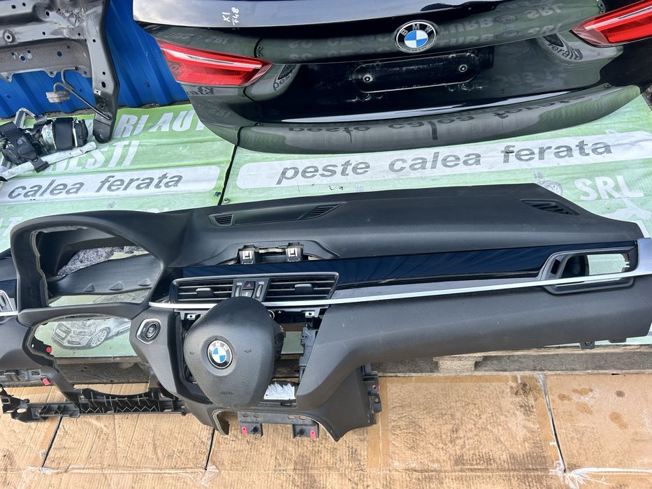 Planșă bord , airbag volan , airbag pasager și centuri față BMW X1 F48