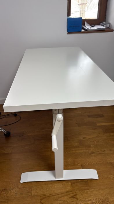 Birou reglabil pe înălțime (sit-stand) cu manivelă, alb