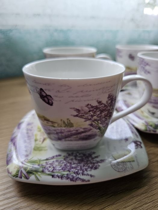 Set 4 cesti si 4 farfurioare model lavanda