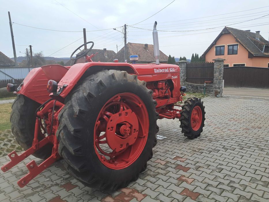 Tractor utb 651 4x4