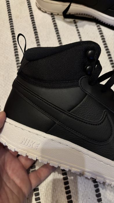 Сникърси/маратонки Nike Court Vision Mid Wntr