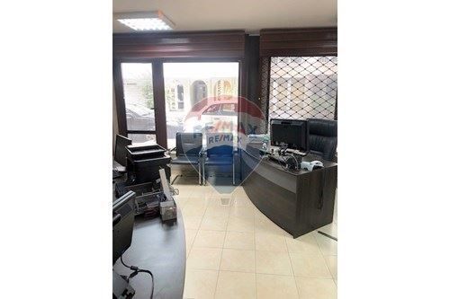 Дава се под наем Офис в Варна, ВИНС - 295 кв.м за 2000 € - Снимка #3