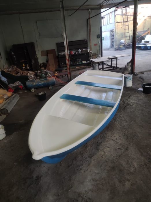 Лодка качественная новая