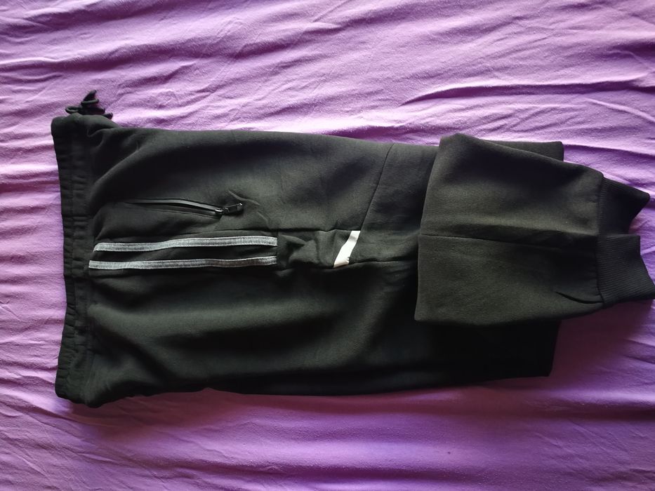 Два броя мъжки долнища