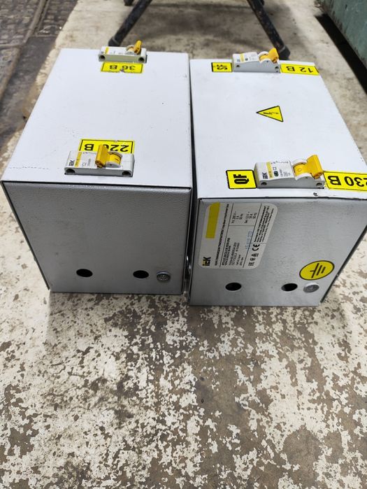 Понижающий трансформатор в корпусе