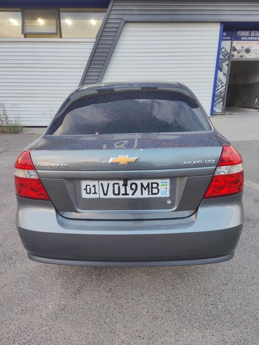 Nexia r3 sotiladi yaxshi holatda