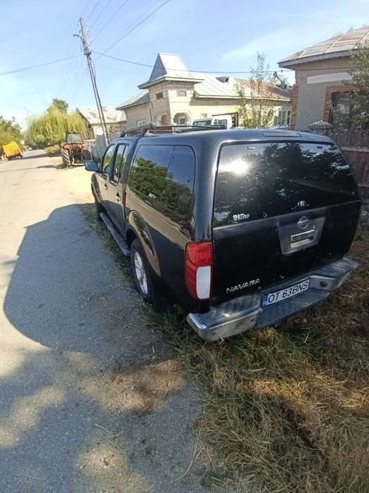 Vând Nisan Navara