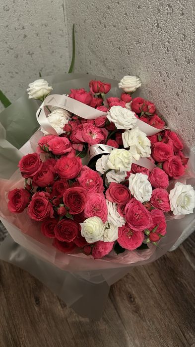 Продам букет свежий кустовых роз