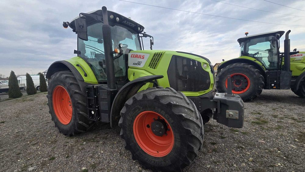 Tractor CLAAS Axion 810-PROMOTIE