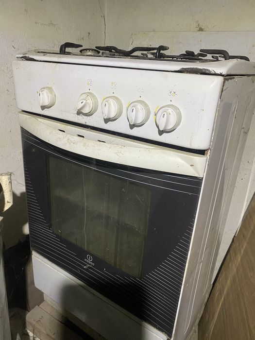 Газовая плита индезит б/у