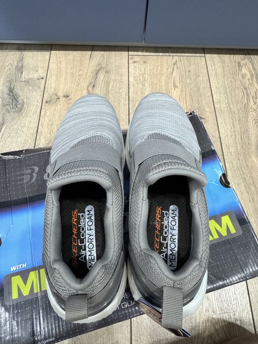 Новая Skechers из Intertop.