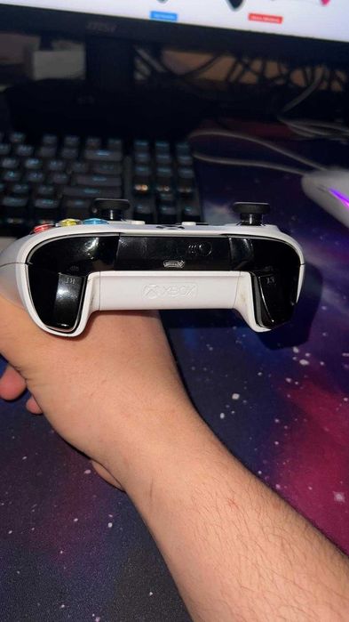 Controller Xbox One S Original Alb – Stare Impecabilă, Fără Defecte