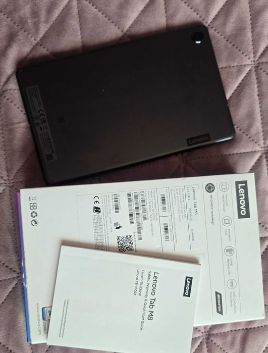 Продавам таблет Lenovo Tab M8 HD LTE в цвят Iron Grey