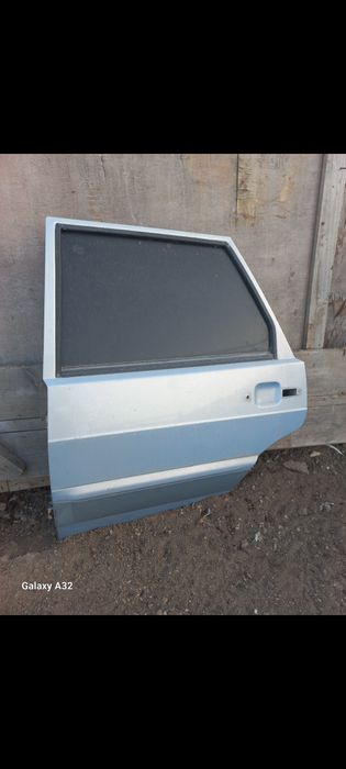 Двер задни левый 2115 серебристи