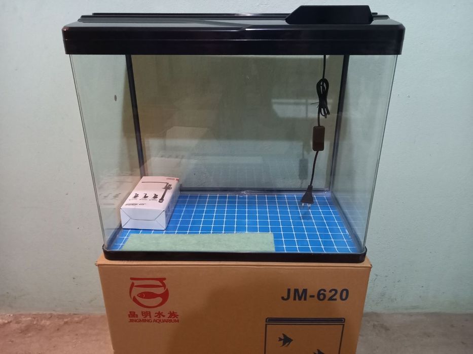 Аквариум заводской 100 литров