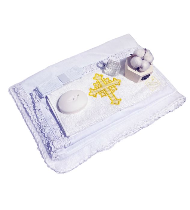 Set elegant trusou botez Gardinea Domain 11 piese lumanare alb ivoire