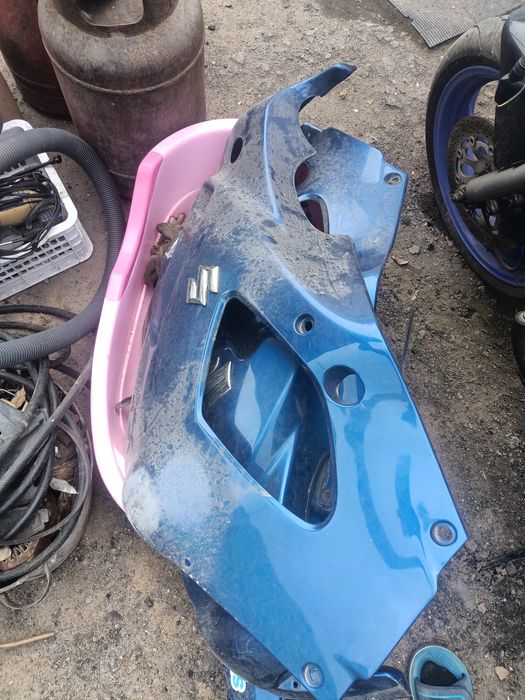 Здравствуйте продаю мотоцикл модель Suzuki