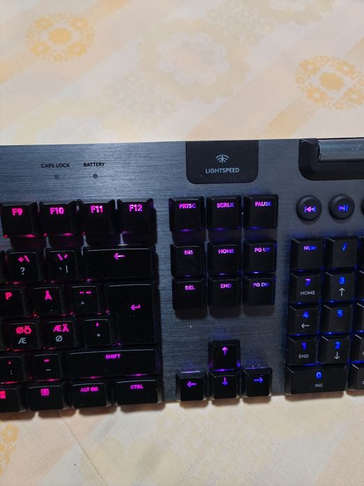 Tastatura mecanica gaming Logitech G915, Ultraslim, Lightspeed Wireles
