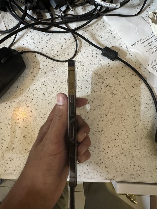 iPhone 13 Pro срочно сотилади