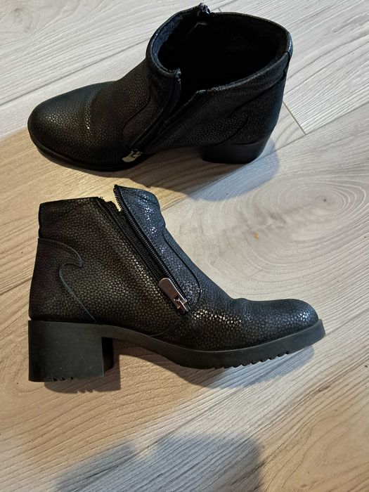 ботинки продам недорого
