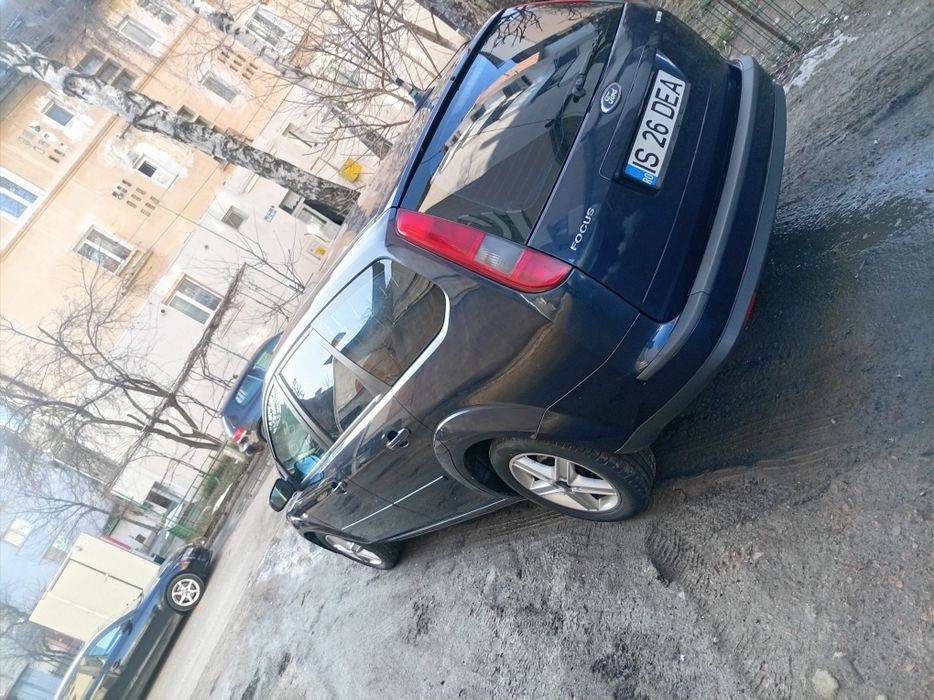 Vând ford focus 2