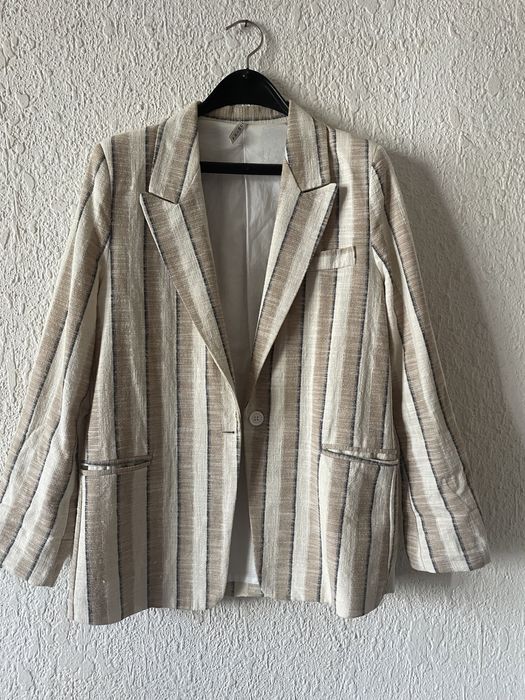 Дамско  сако размер М