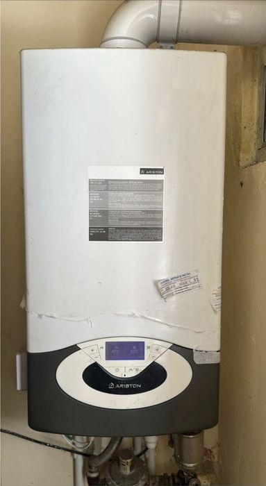 Centrala termica ARISTON GENUS EVO FF 24KW