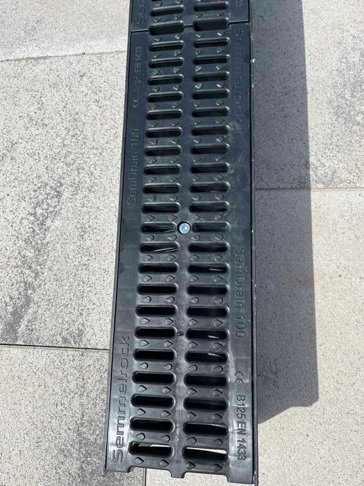 Линеен отводнител 100х100х1m с решетка PAGF, B125 - #Земелрок