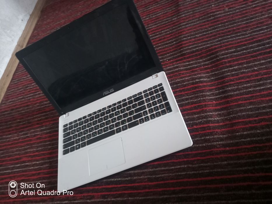 Asus  noutbugi 700 GBli