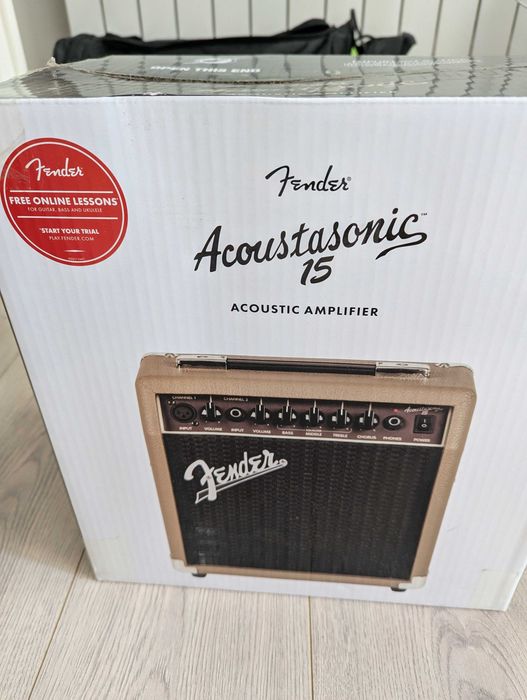 Fender Acoustasonic 15 усилвател за акустична китара  с електроника