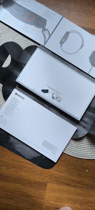 Продавам ЧИСТО НОВ, НЕОТВАРЯН смарт часовник Apple Watch 3 (Black Titanium) 49mm Black Ti Black Ocean Band – ИДЕАЛЕН ПОДАРЪК!