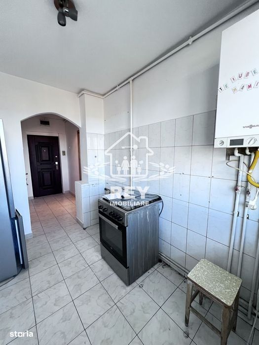 Apartament 2 camere,bloc cu lift, Str. Oștirii/Mihai Viteazul/N.Iorga — fotografia 3