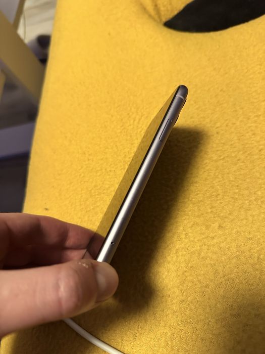 Iphone 11 64 GB liber de retea