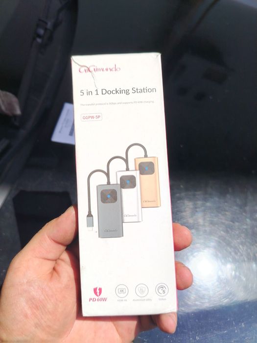 Продавам чисто нова докинг станция (USB-C хъб) 5-в-1 –