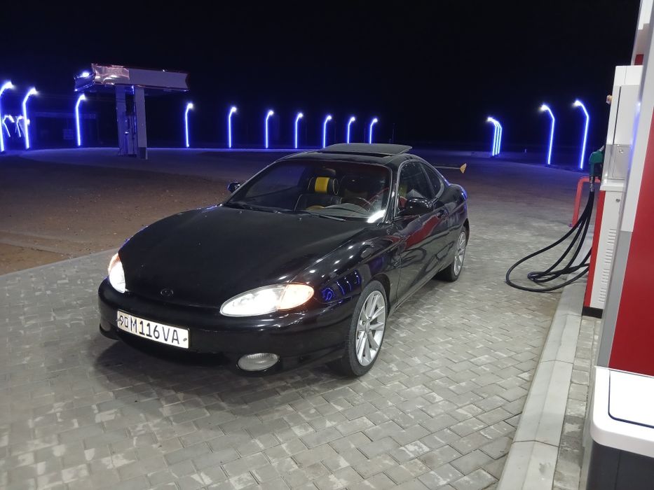 Hyundai Tiburon sportcar