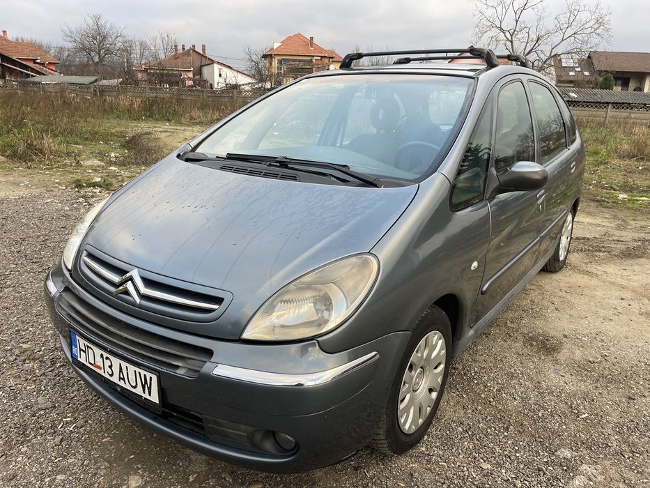 Vând Citroen XSARA Picasso